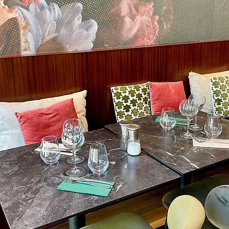 Ibis Styles Lorient 4*